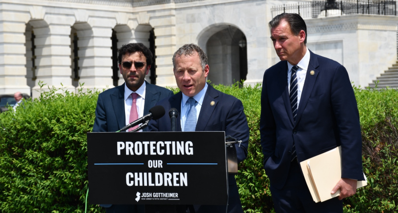 Gottheimer introduces bipartisan bill requiring facial recognition age verification for online sportsbooks, prediction markets